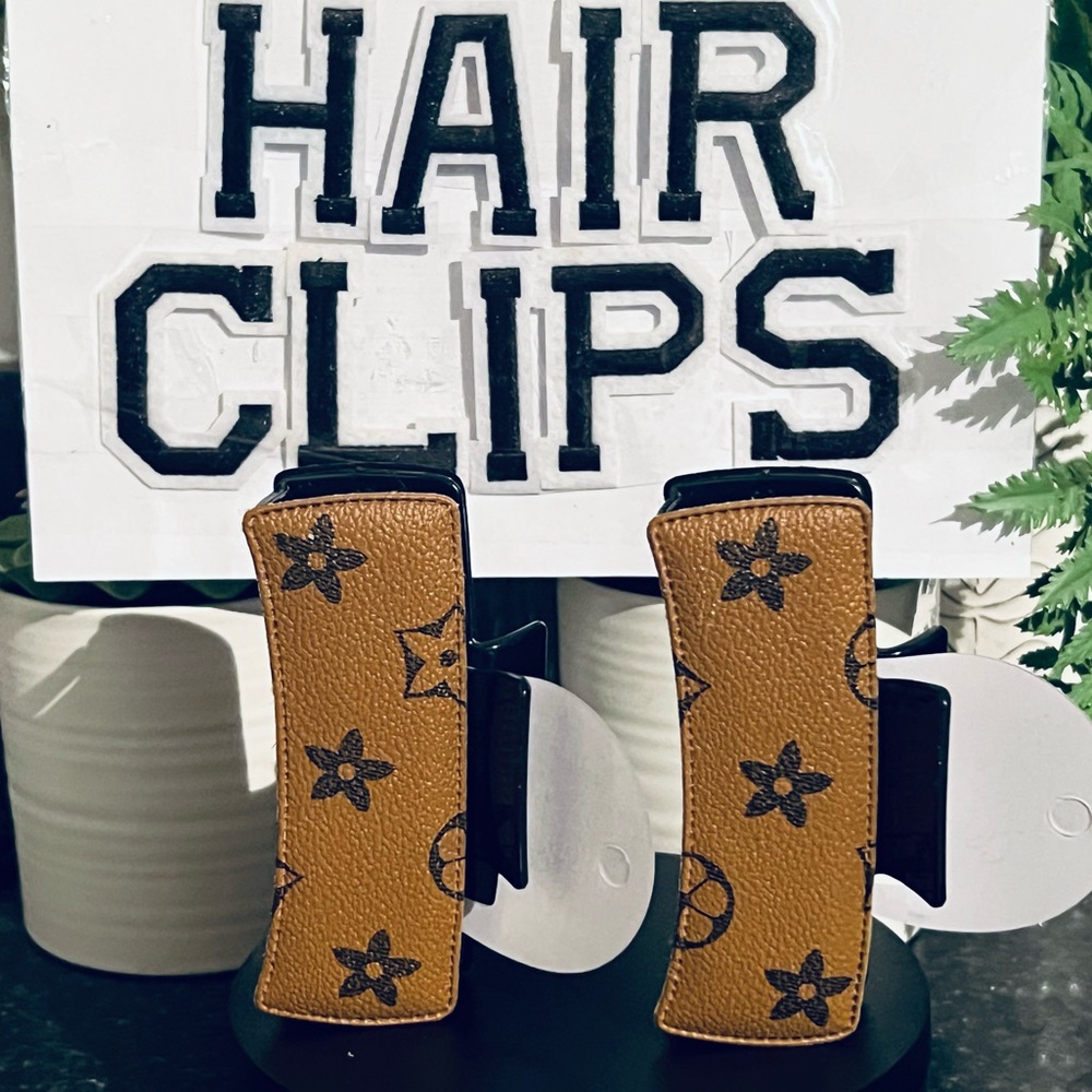 Hair Clips 2-PC Textured Design NWT